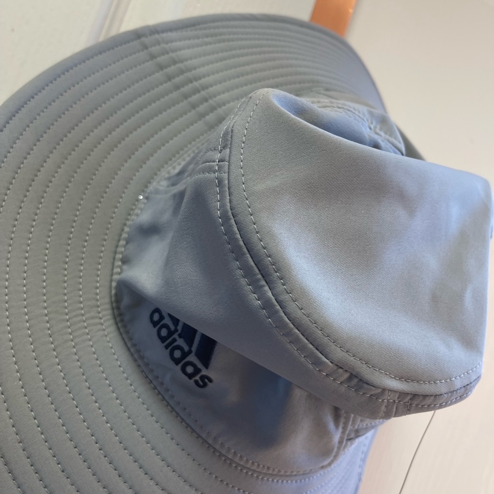 NWT Unisex Adidas Victory Bucket Hat